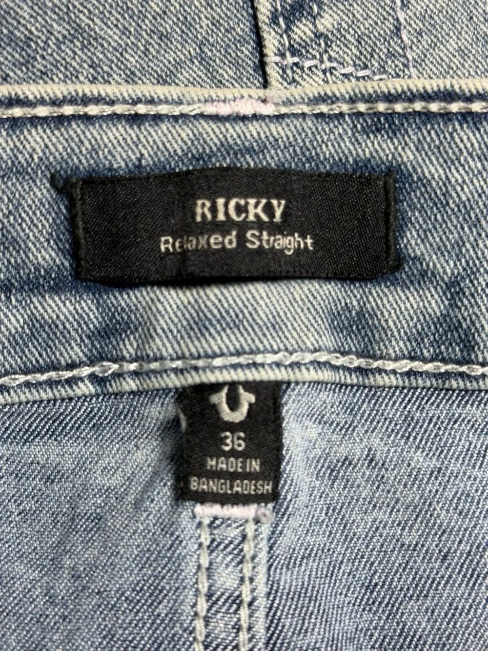 $164 True Religion Relaxed Straight Jeans in Light Blue ~ W36xL34 ~ NEW